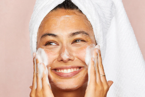 Cold-Weather Skincare Essentials: Transition Smoothly from Fall to Winter