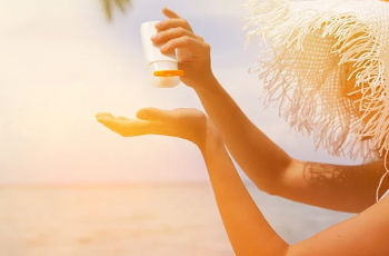How to Tackle Summer Skin Problems Naturally